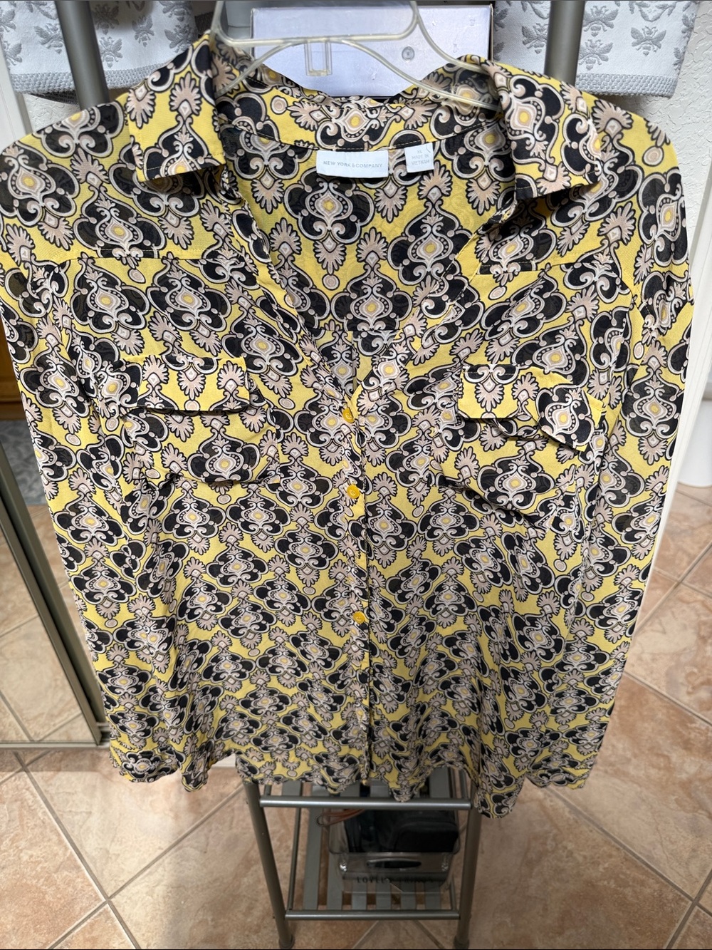 New York & Company Yellow Black Patterned Button-Down Shirt